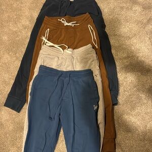 4 pairs AE men’s sweatpants